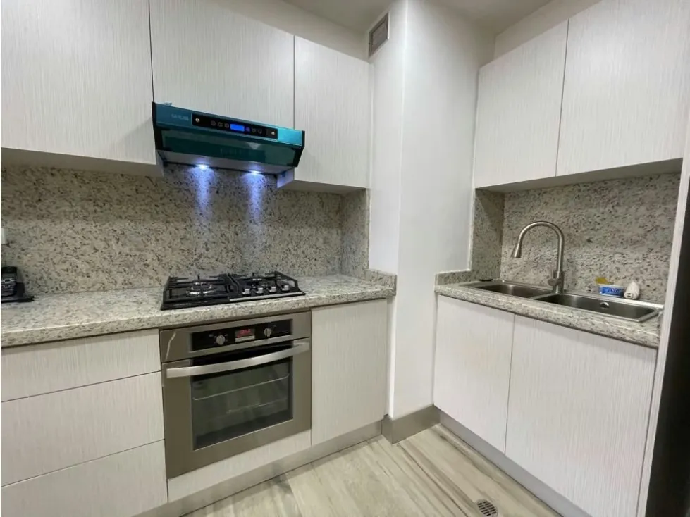 Apartamento en alquiler en Campo Alegre, moderno y amoblado. - 5