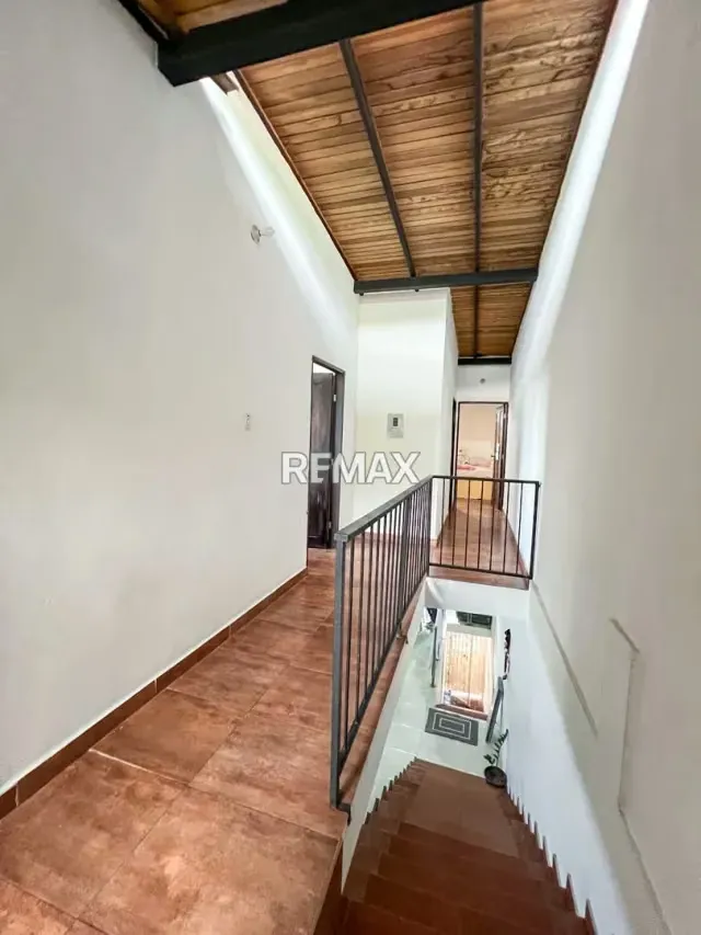 Se vende Casa doble propósito Ubicada en el casco central de Cordero Avenida Bolivar - 12