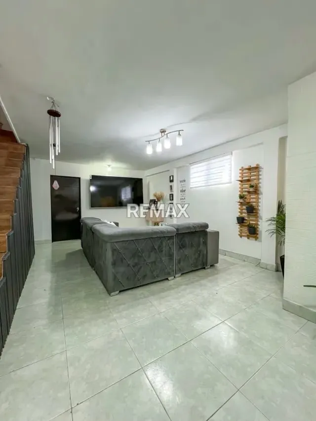 Se vende Casa doble propósito Ubicada en el casco central de Cordero Avenida Bolivar - 4