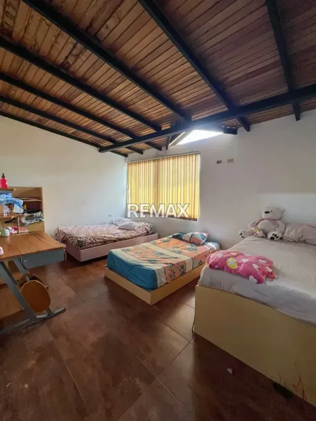 Se vende Casa doble propósito Ubicada en el casco central de Cordero Avenida Bolivar - 10