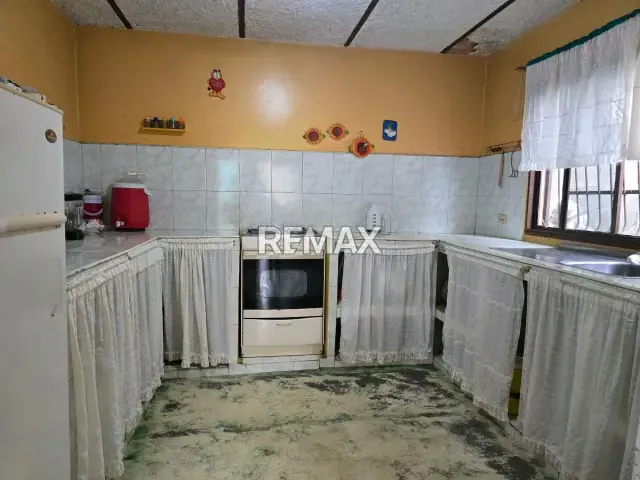 SE VENDE CASA UBICADA EN LA CUMACA SAN DIEGO - 11