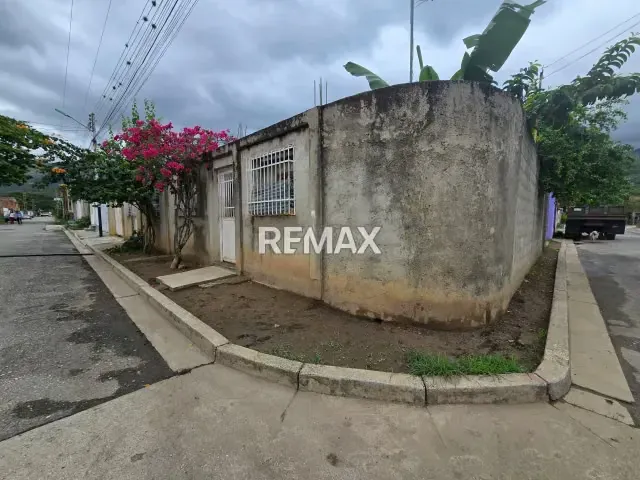 SE VENDE CASA UBICADA EN LA CUMACA SAN DIEGO - 2