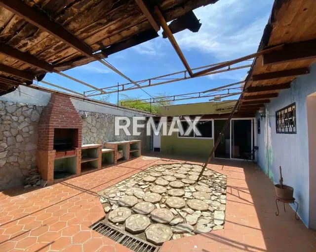 ¡TU PRÓXIMO HOGAR EN NUEVA SEGOVIA! EN VENTA AMPLIA CASA CON DISEÑO FUNCIONAL, URB. CON SEGURIDAD Y EXCELENTE UBICACIÓN. IDEAL PARA VIVIR CON COMODIDAD Y DISTINCIÓN. ¡CONTÁCTAME YA! - 18