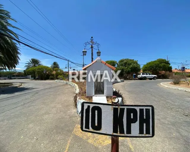 ¡TU PRÓXIMO HOGAR EN NUEVA SEGOVIA! EN VENTA AMPLIA CASA CON DISEÑO FUNCIONAL, URB. CON SEGURIDAD Y EXCELENTE UBICACIÓN. IDEAL PARA VIVIR CON COMODIDAD Y DISTINCIÓN. ¡CONTÁCTAME YA! - 19