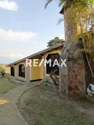 Casa de Campo en Lobatera