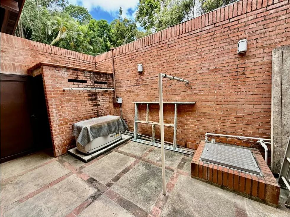 Se vende casa 2058m² 4h+2s/3b+s/8p Cerro Verde - 11