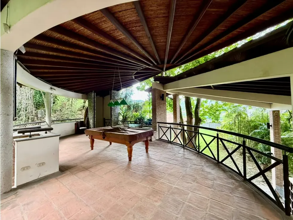 Se vende casa 2058m² 4h+2s/3b+s/8p Cerro Verde - 13