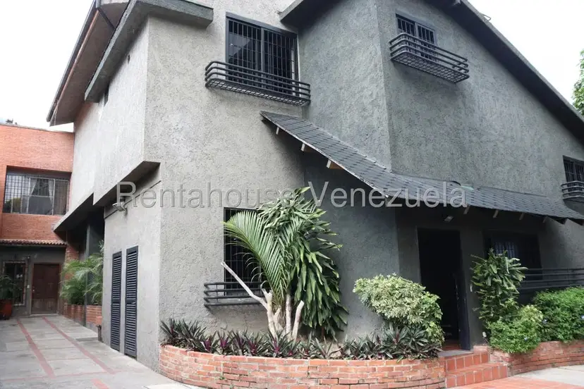 Casa (Duplex) en Venta en Alta Florida, Distrito Metropolitano