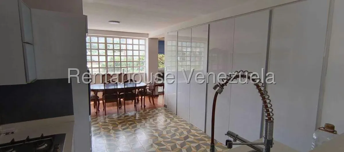 Apartamento (1 Nivel) en Alquiler en Cumbres de Curumo, Distrito Metropolitano - 12