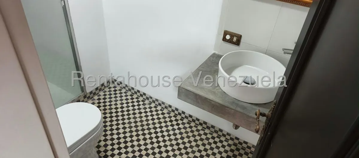 Apartamento (1 Nivel) en Alquiler en Cumbres de Curumo, Distrito Metropolitano - 19