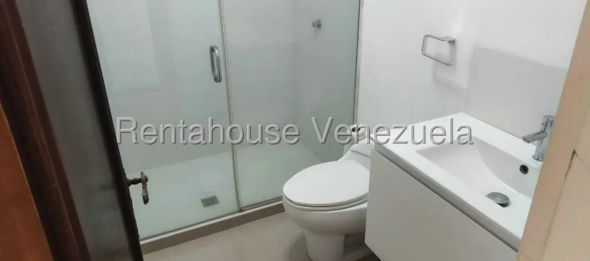 Apartamento (1 Nivel) en Alquiler en Cumbres de Curumo, Distrito Metropolitano - 20
