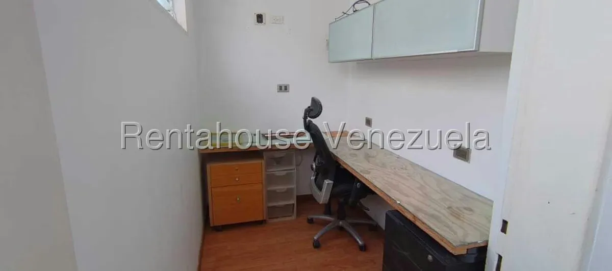 Apartamento (1 Nivel) en Alquiler en Cumbres de Curumo, Distrito Metropolitano - 24