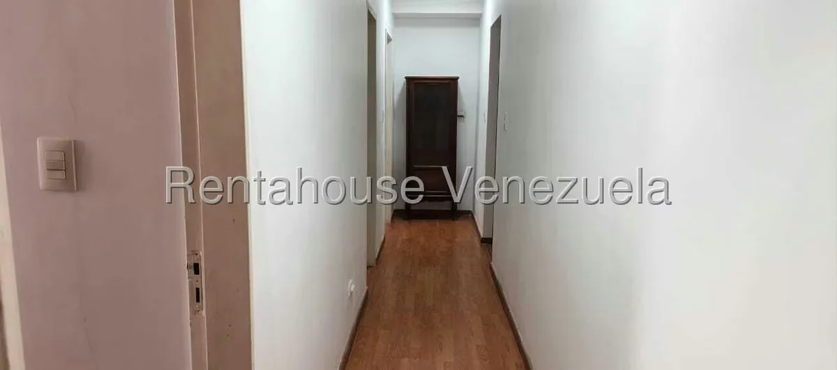 Apartamento (1 Nivel) en Alquiler en Cumbres de Curumo, Distrito Metropolitano - 9
