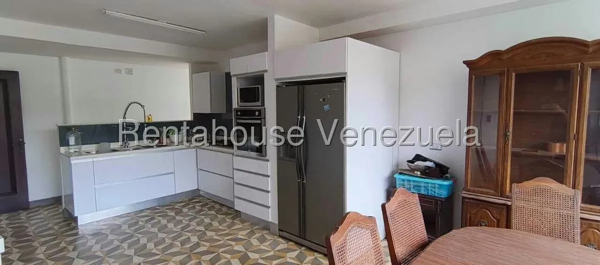 Apartamento (1 Nivel) en Alquiler en Cumbres de Curumo, Distrito Metropolitano - 10