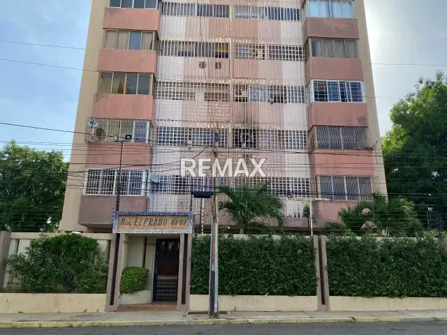 APARTAMENTO EN RESID. BOSQUE MÁGICO - 2