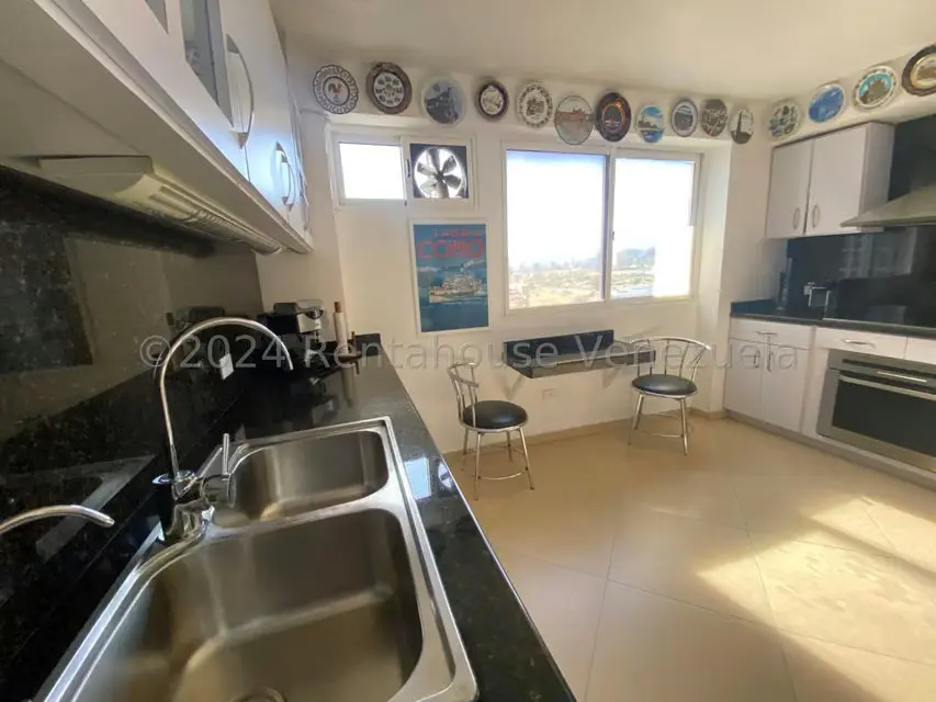 Apartamento (1 Nivel) en Venta en Avenida Bolivar, Nueva Esparta - 12