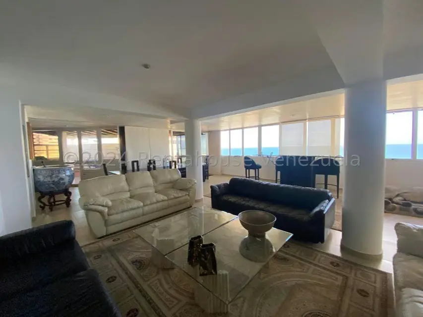 Apartamento (1 Nivel) en Venta en Avenida Bolivar, Nueva Esparta - 5