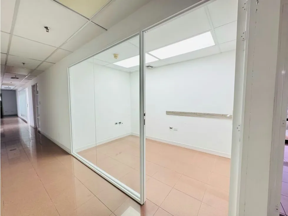 Se vende alquila oficina 400m2 El Rosal - 10