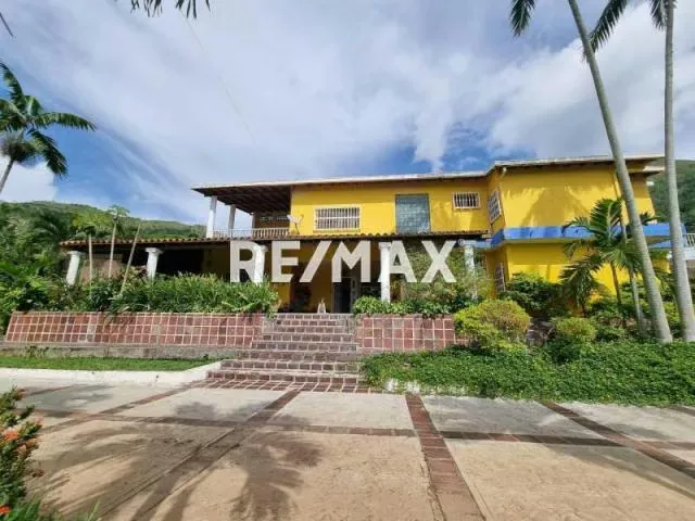 Venta De Quinta En Las Morochas. San Diego 15000 M2. - 2
