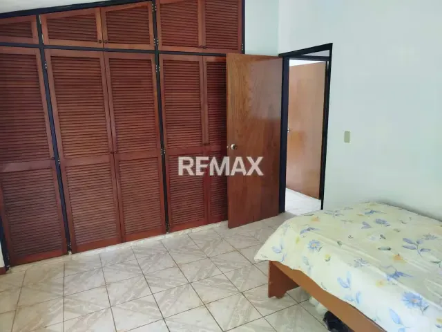 AMPLIA Y HERMOSA CASA EN VENTA EN LOMAS DE MONTE CLARO - 15