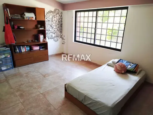 AMPLIA Y HERMOSA CASA EN VENTA EN LOMAS DE MONTE CLARO - 18