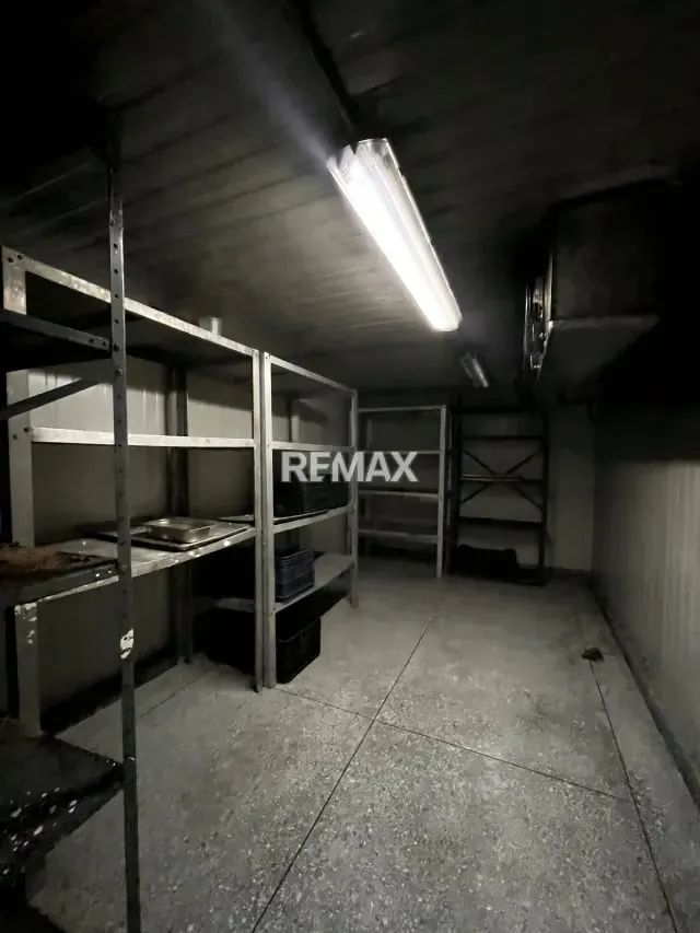LOCAL COMERCIAL EN VENTA LAS MERCEDES - 15