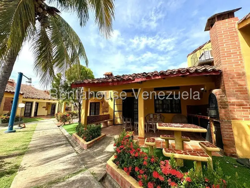 Casa (Casas de Playa) en Venta en Flamingo, Falcon
