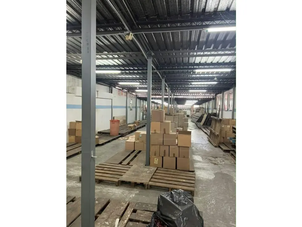 Se Alquila Local Comercial 905m² 2p El Silencio - 15