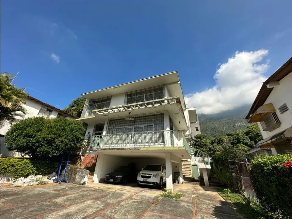 Vendo terreno 1174m2 Los Palos Grandes 2880