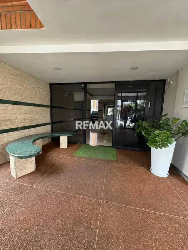 Apartamento en Alquiler Residencia Doña Laura Zona Este-Barquisimeto - 3