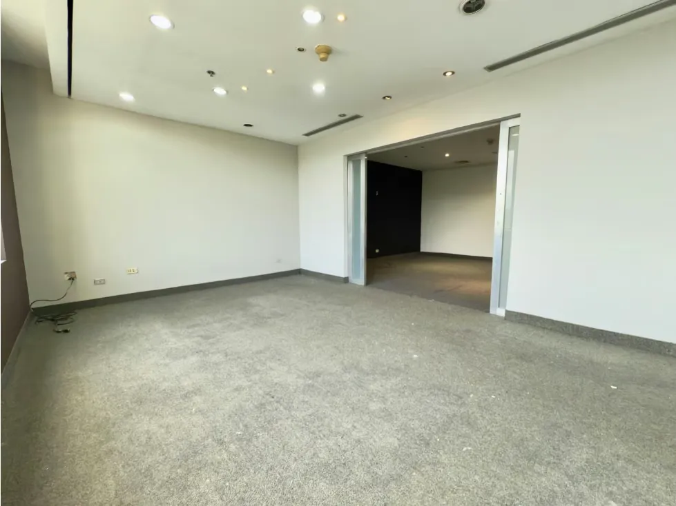 Alquilo oficina 360m2 Torre Humboldt Prados del Este 9224 - 13