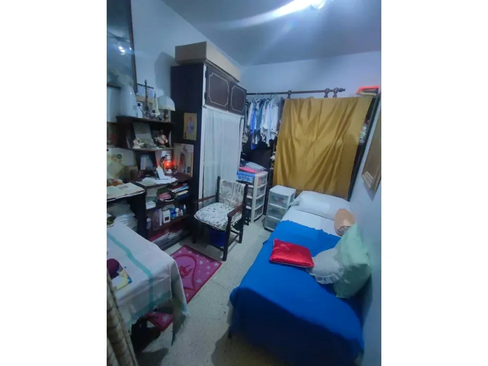 Se vende casa en calle cerrada 320m2 El Marqués 1089 - 15