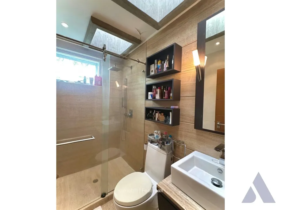 Venta Casa remodelada 779 m2 Los Naranjos 7661 - 15
