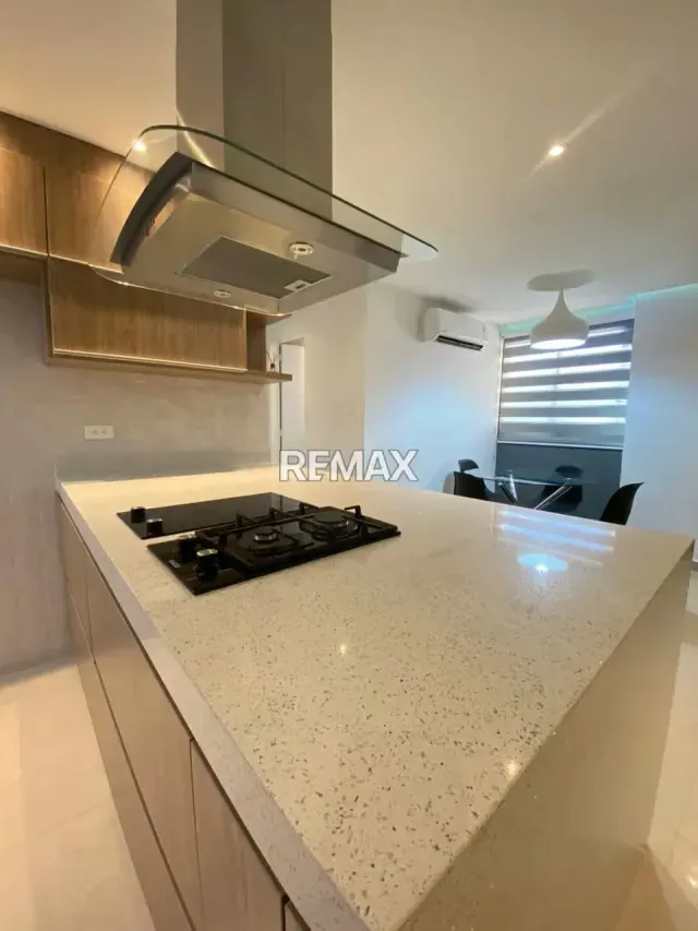 En ALQUILER apartamento ubicado en La Castellana. Residencias Paramillo Suites Ubicado en Piso 9 - 4