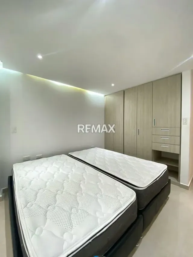 En ALQUILER apartamento ubicado en La Castellana. Residencias Paramillo Suites Ubicado en Piso 9 - 8