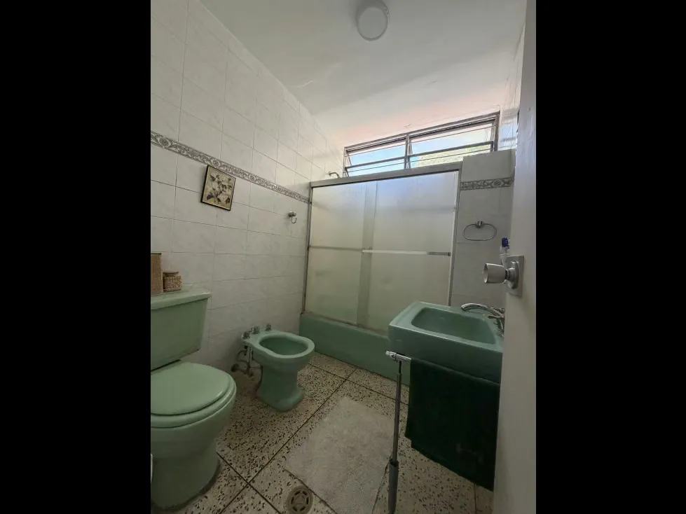 AMPLIA CASA EN VENTA URB. COLINAS DE BELLO MONTE - 18