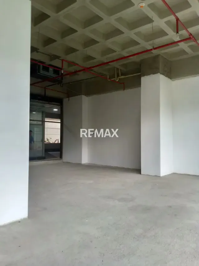 Local Comercial Centro de Conveniencias Xpress Macaracuay IV - 8