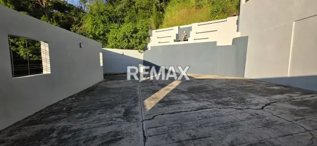 espectacular casa en los naranjos - 17