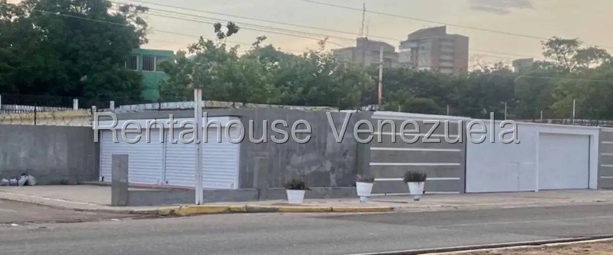 Casa (1 Nivel) en Venta en Avenida Universidad, Zulia - 14