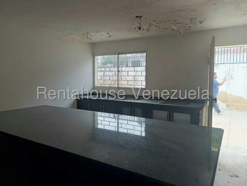Casa (1 Nivel) en Venta en Avenida Universidad, Zulia - 10