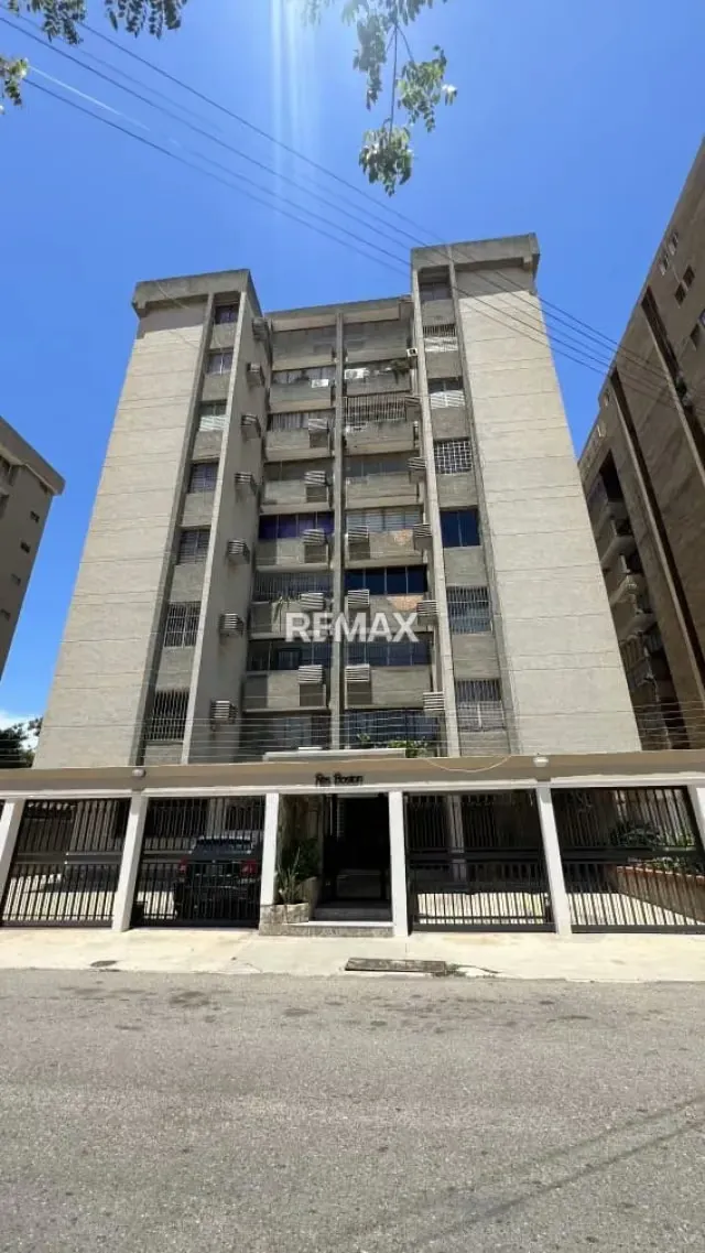 APARTAMENTO PENTHOUSE EN RESD BOSTON SECTOR LA ESTRELLA