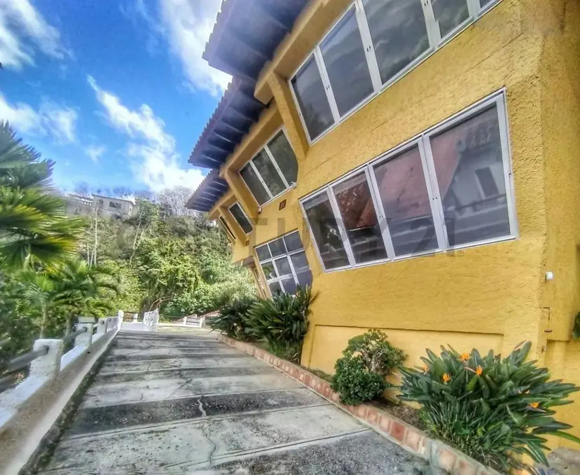 QUINTA EN VENTA EN SECTOR LA PEÑA, LOS SALIAS, SAN ANTONIO DE LOS ALTOS