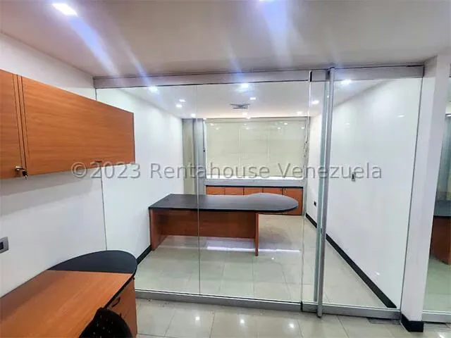 Oficina en Alquiler en Santa Paula, Distrito Metropolitano - 6