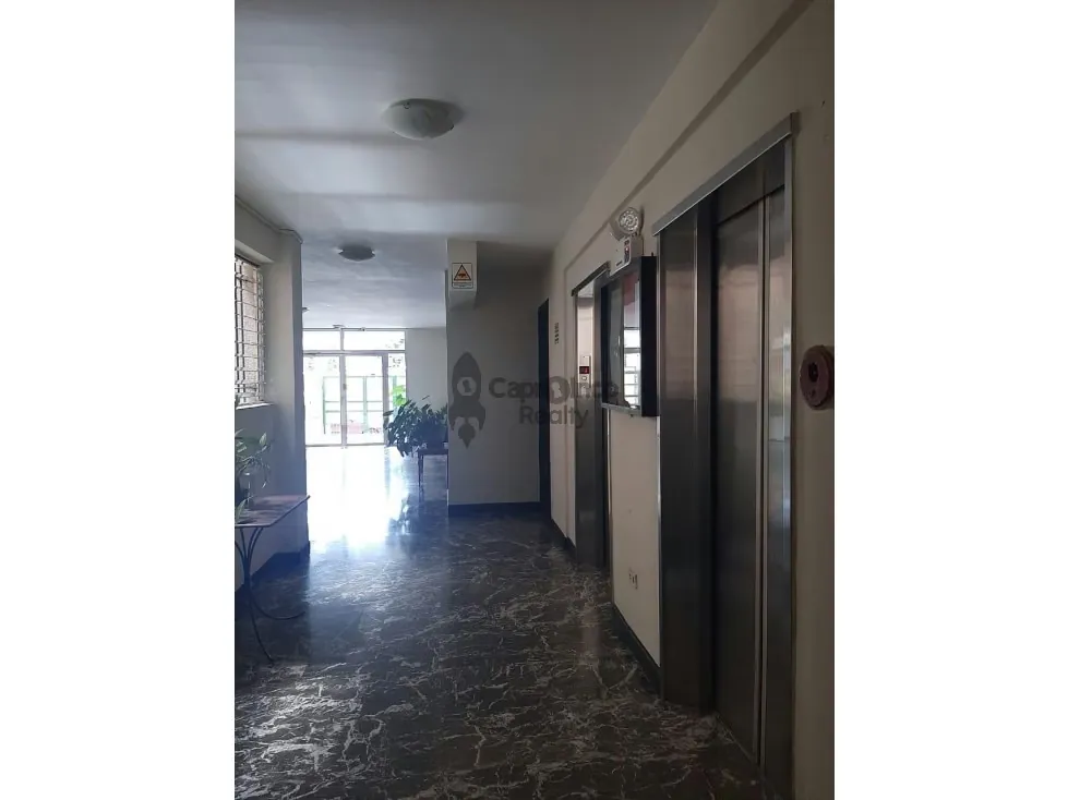 Venta apartamento urb La Ceiba. Cerca Av Bolívar Norte