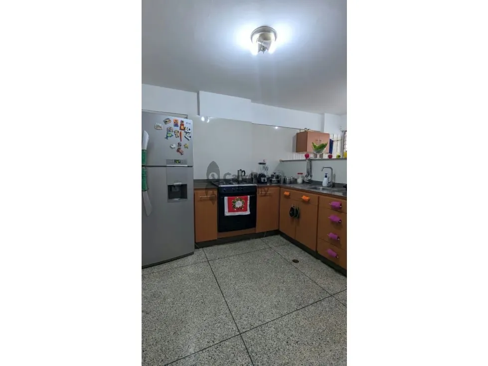 Venta apartamento urb La Ceiba. Cerca Av Bolívar Norte - 2