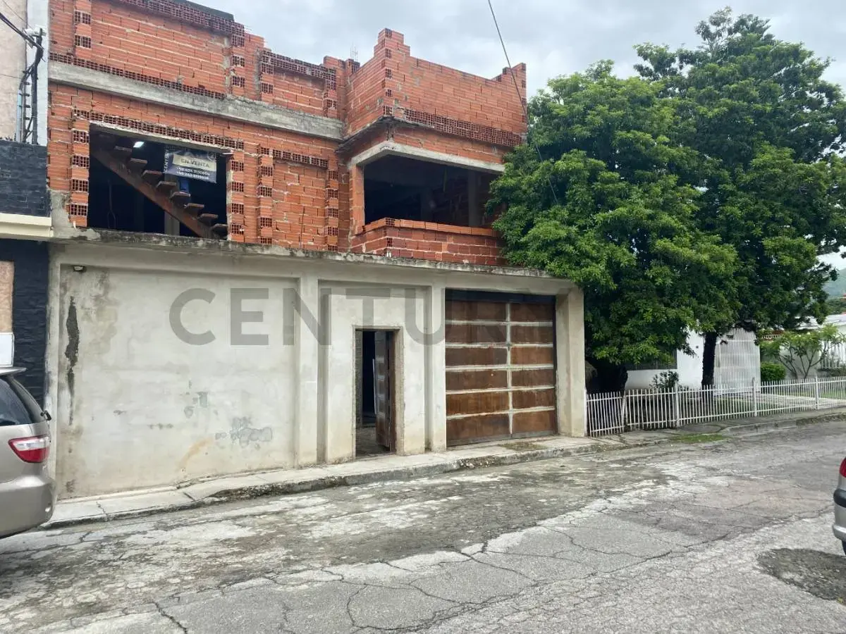 CASA EN CONSTRUCION NUEVA,tipo twonhouse