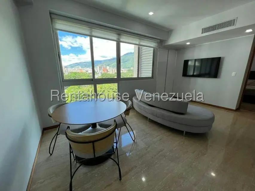Apartamento (1 Nivel) en Venta en Campo Alegre, Distrito Metropolitano - 24
