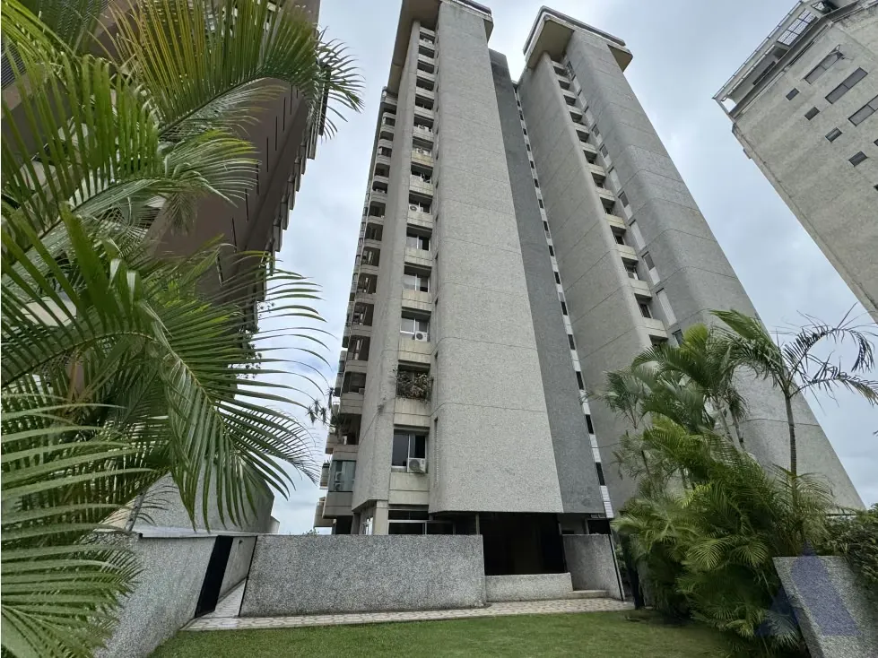 Vendo apartamento 231m2 Lomas de Prados del Este 4592