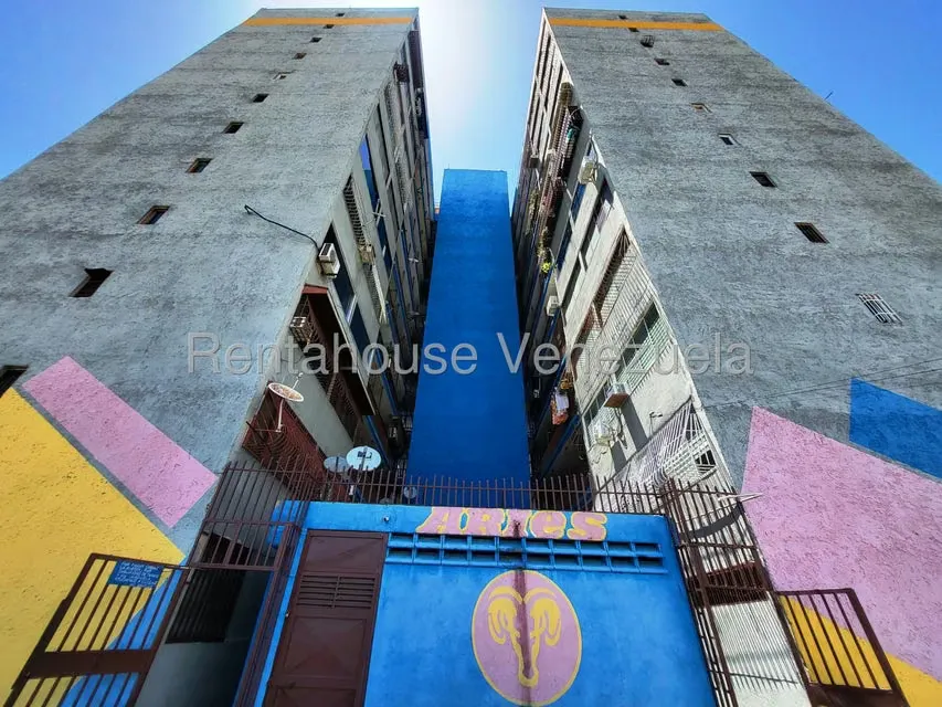 Apartamento (1 Nivel) en Venta en Residencias Codazzi, Aragua - 3