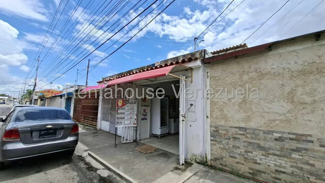 Casa (Multipes Niveles) en Venta en Zona Oeste, Lara - 2